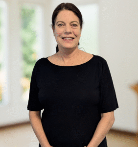 staff photo, Gwendolyn Reynolds, Information and Referral Specialist